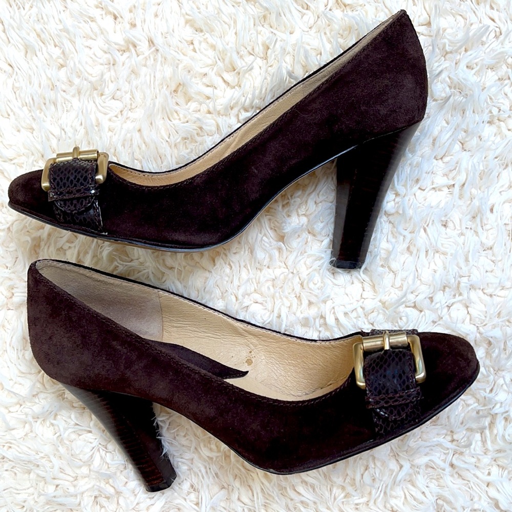 MICHAEL MICHAEL KORS brown suede buckle heels